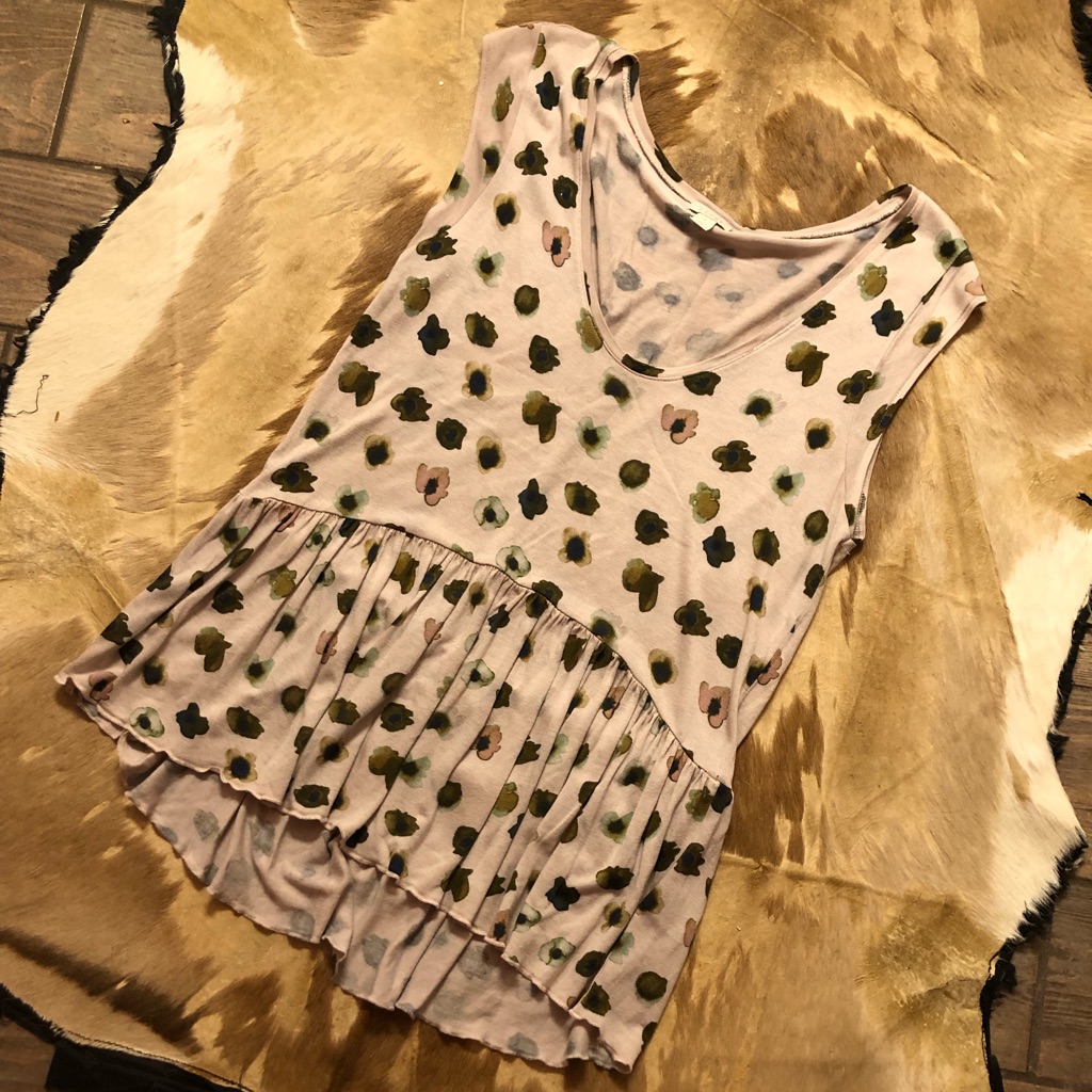 Hinge Small Top